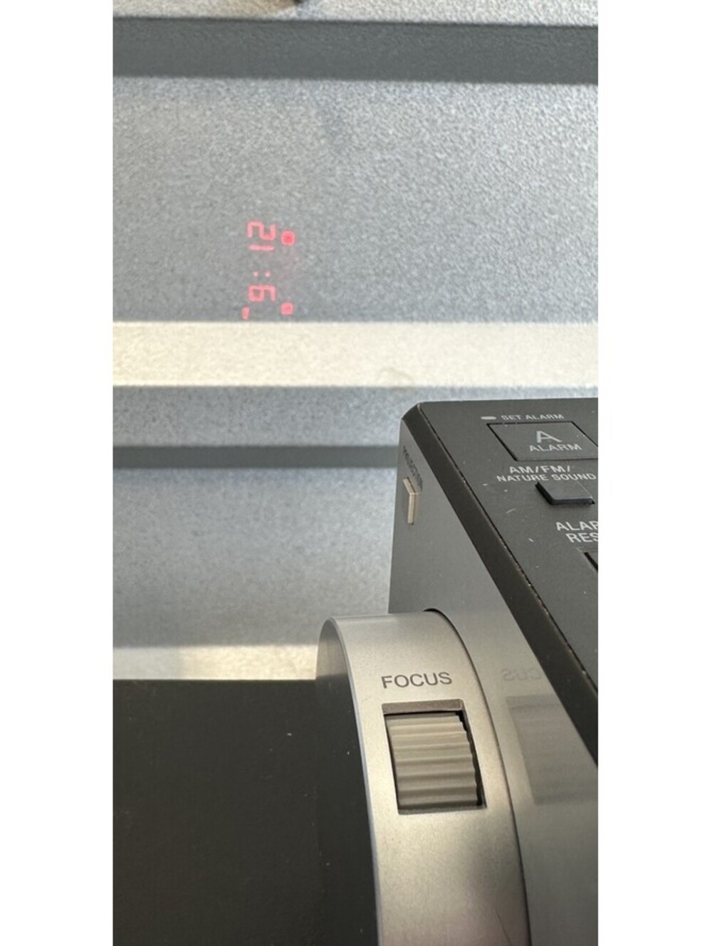 ICF-C1PJ SONY ALARM CLOCK RADIO - Picture 3 of 13